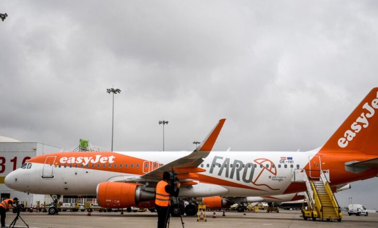 EasyJet expects higher 2023 profit as booking strength continues