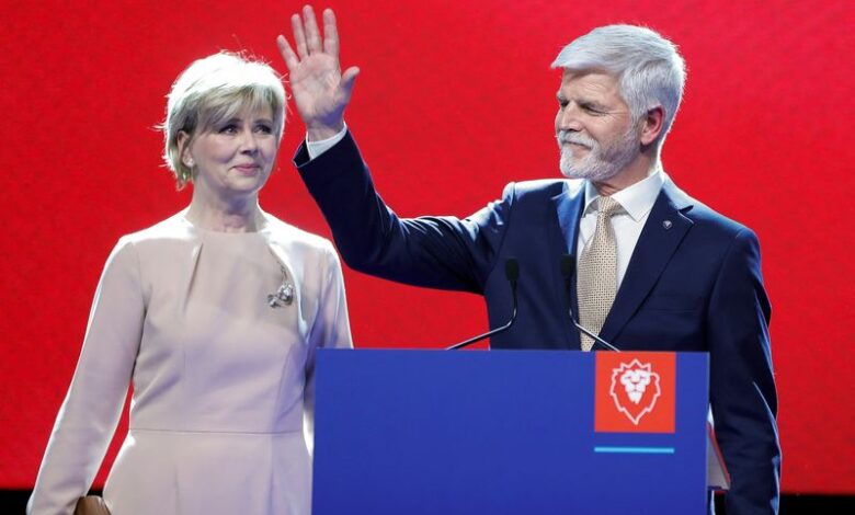 Pro-Western, retired general Pavel sweeps Czech presidential vote