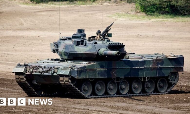 Tanks for Ukraine: Germany to send Leopard 2s and allow others to export - reports