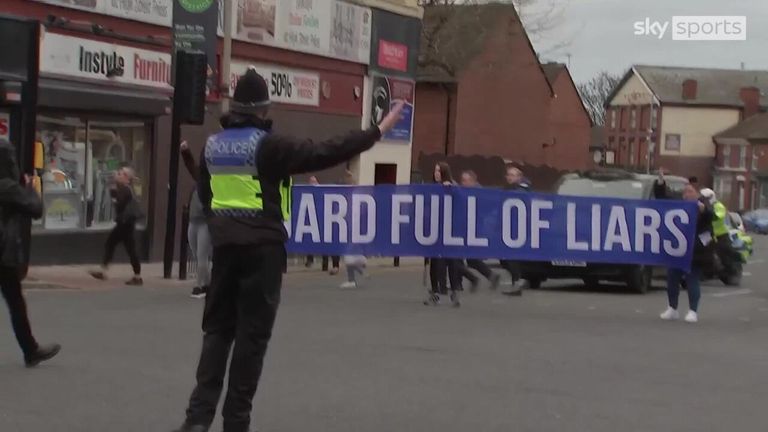 'Board full of liars' | Everton fans protest before Arsenal match | Video | Watch TV Show