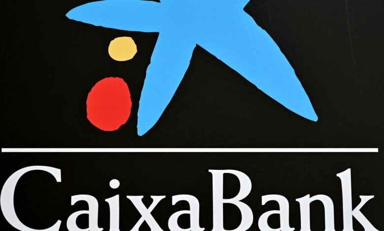 CaixaBank sees forecast-beating profit thanks to higher net interest income