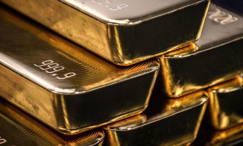 Gold extends losses after hot PCE inflation data, set for weekly loss after falling to 2023 low