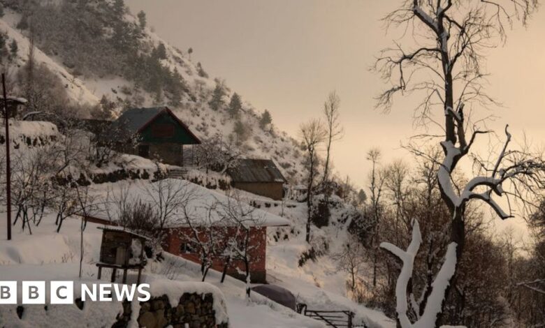 Jammu and Kashmir, Himachal Pradesh: Heavy snow disrupts life in India’s Himalayan states