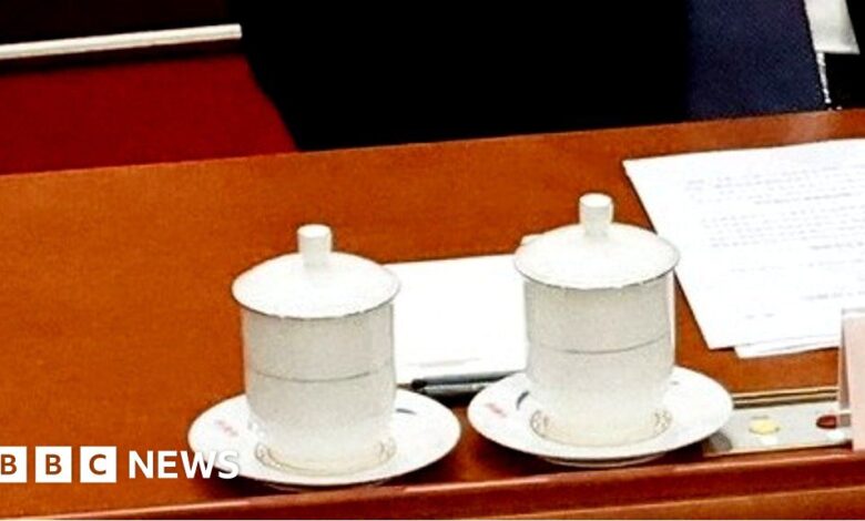 One man, two cups: Is President Xi’s double tea a power move?