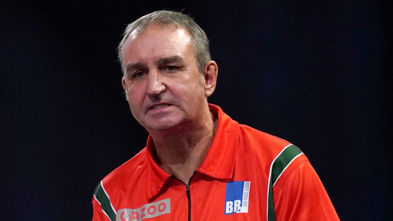 Richie Burnett produced the result of the day to knock out Peter Wright