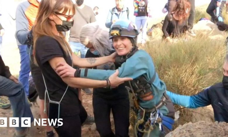 Beatriz Flamini: Athlete emerges after 500 days living in cave