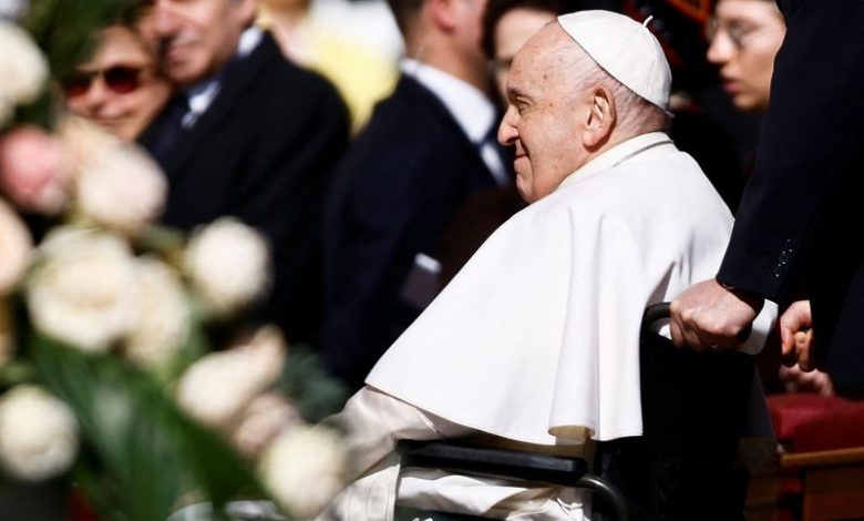 Pope appeals to Russians on Ukraine, decries Middle East violence, in Easter message