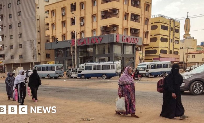 Sudan evacuation: The painful dilemma facing Khartoum's residents - stay or go?