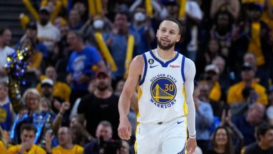 Steph Curry makes it 70 at half-time for the Golden State Warriors on the buzzer | Video | Watch TV Show